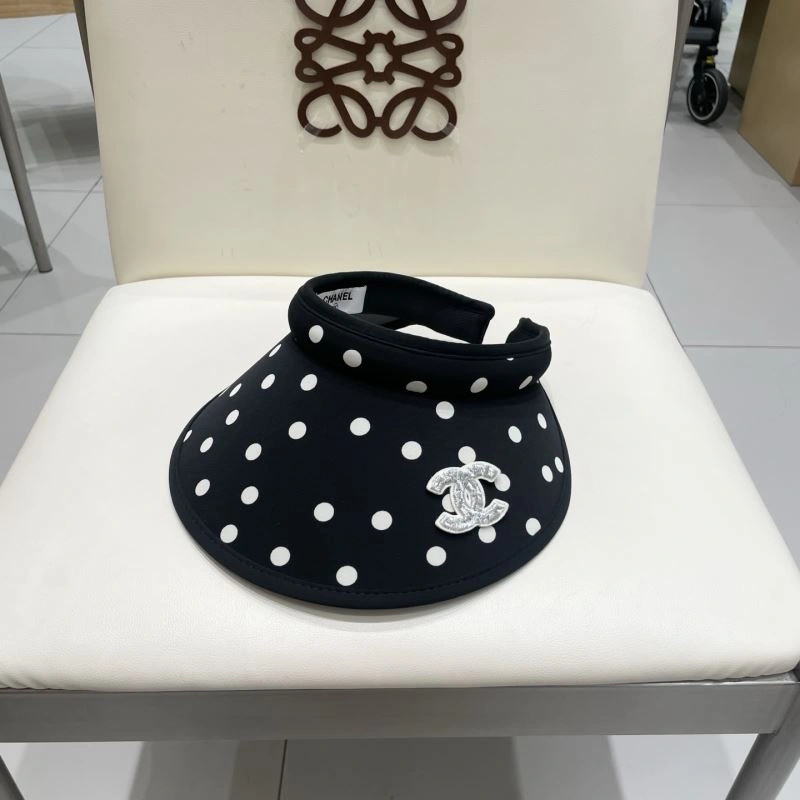 Trendsetting Chanel Caps 262377