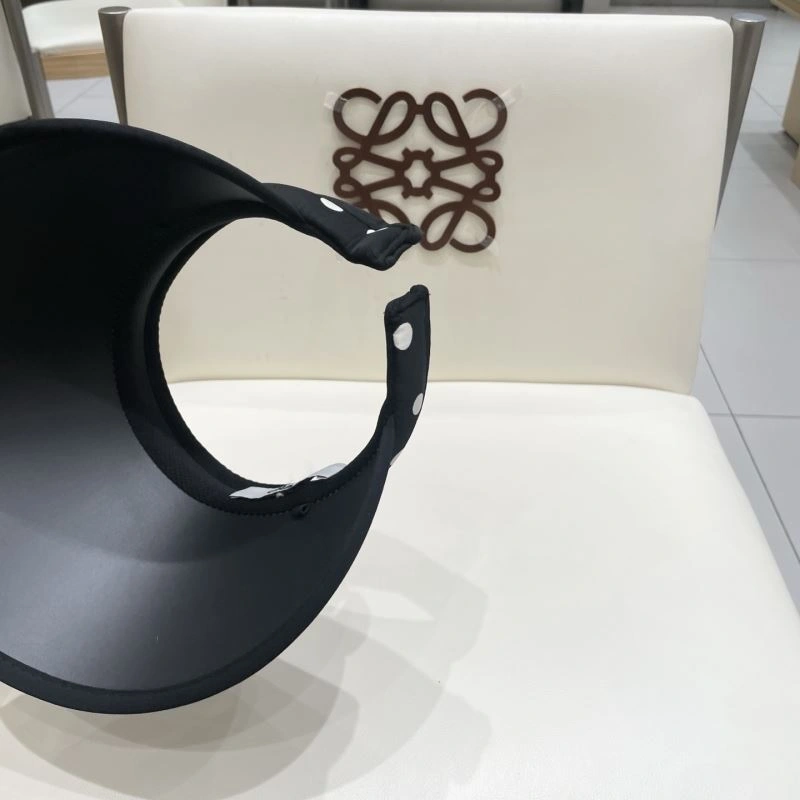 Trendsetting Chanel Caps 262377