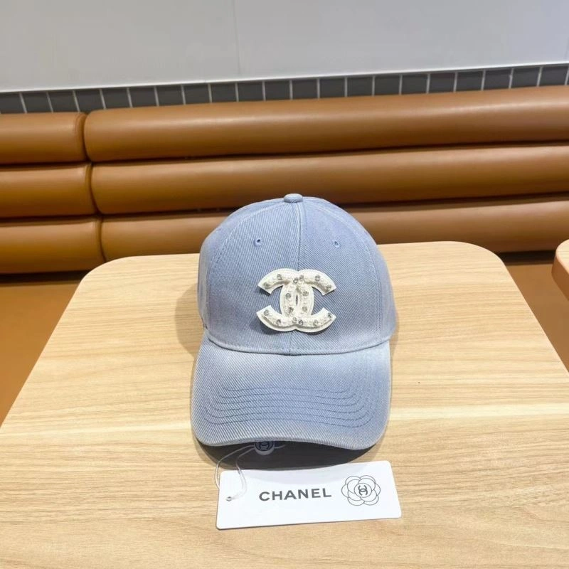 Neat Chanel Caps 262305