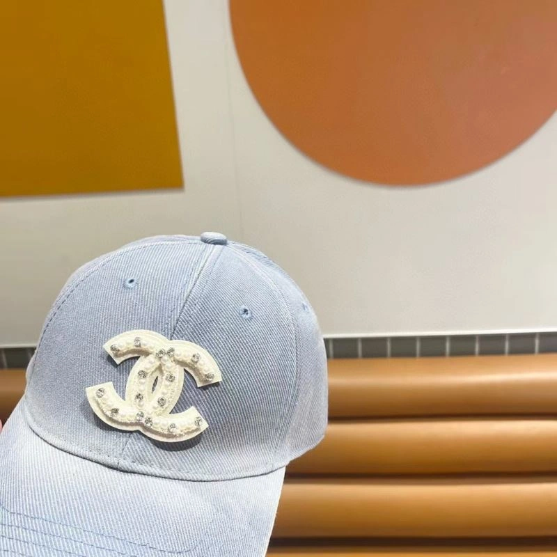 Neat Chanel Caps 262305