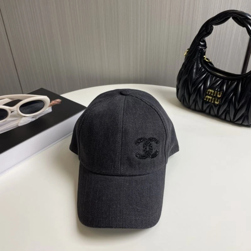 Chanel Caps Sleek 262295