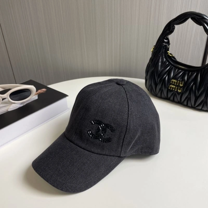 Chanel Caps Sleek 262295