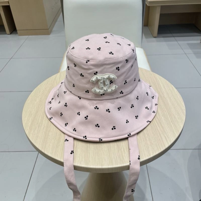 Comfortable Chanel Caps 262282