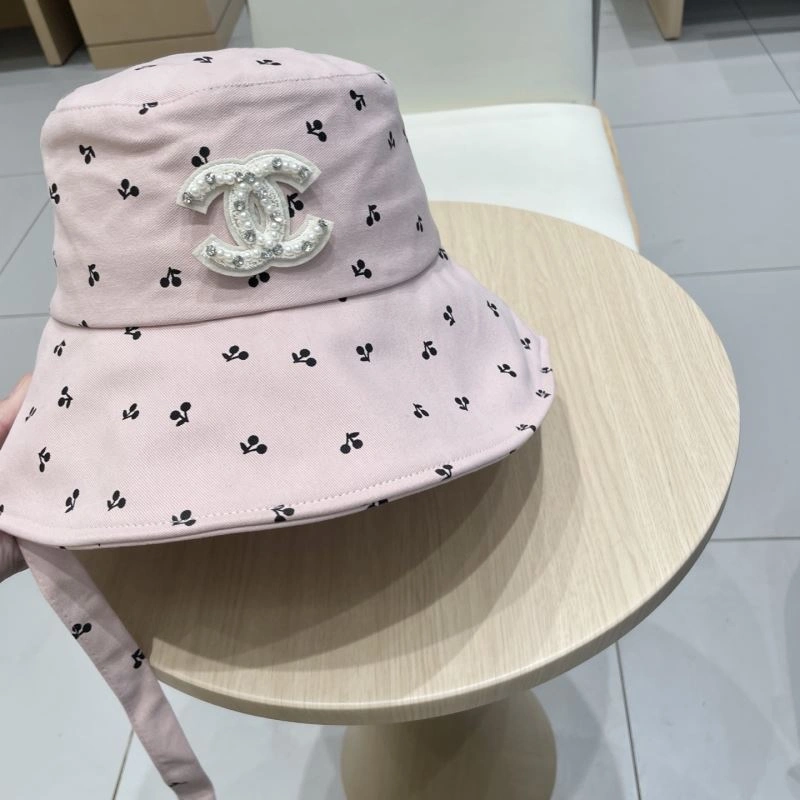 Comfortable Chanel Caps 262282