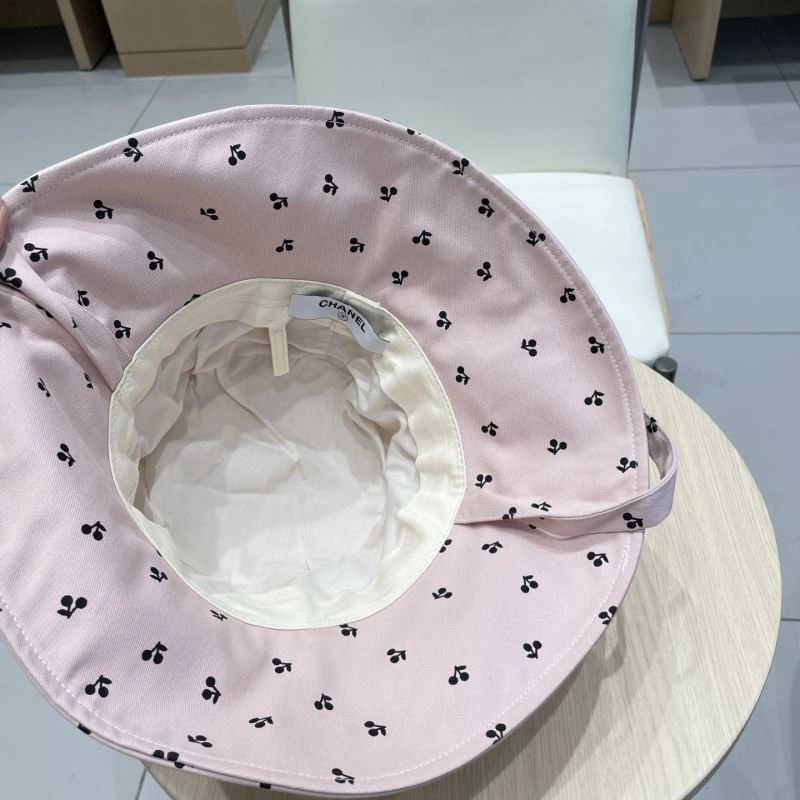 Comfortable Chanel Caps 262282