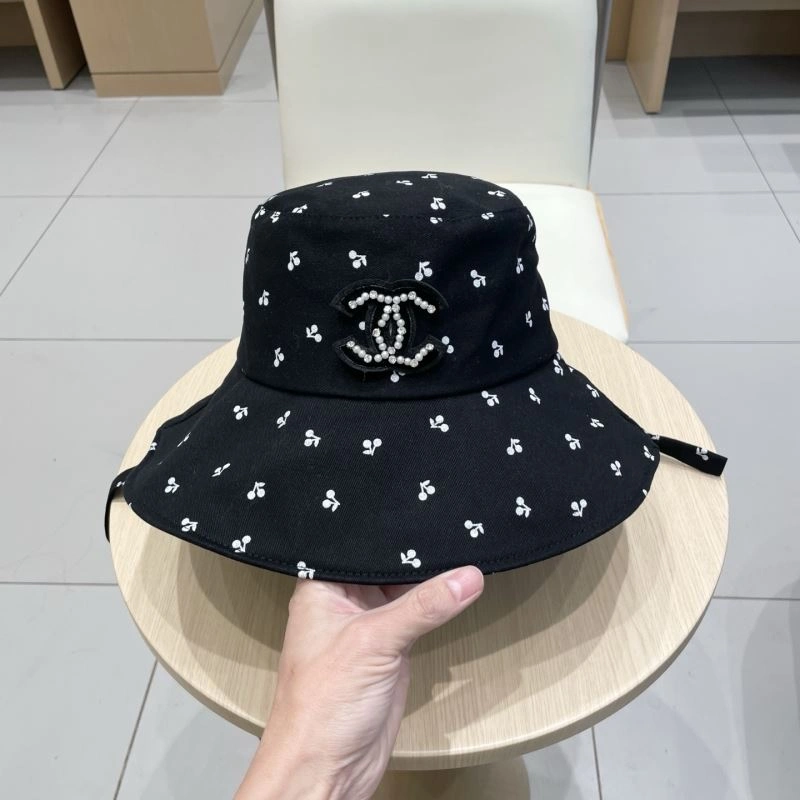 Bright Chanel Caps 262279