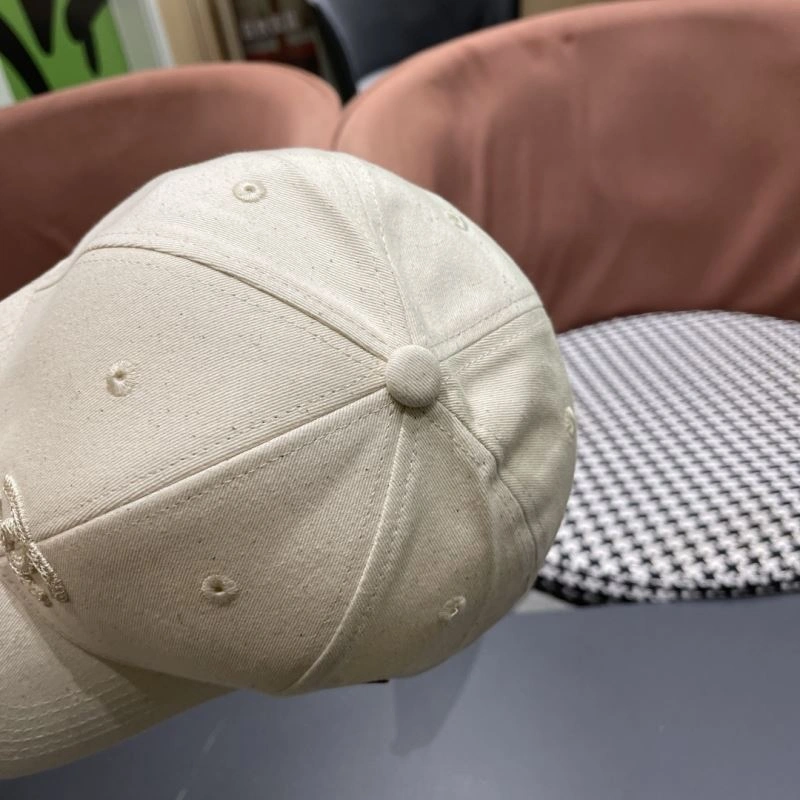 Breathable Chanel Caps 262262