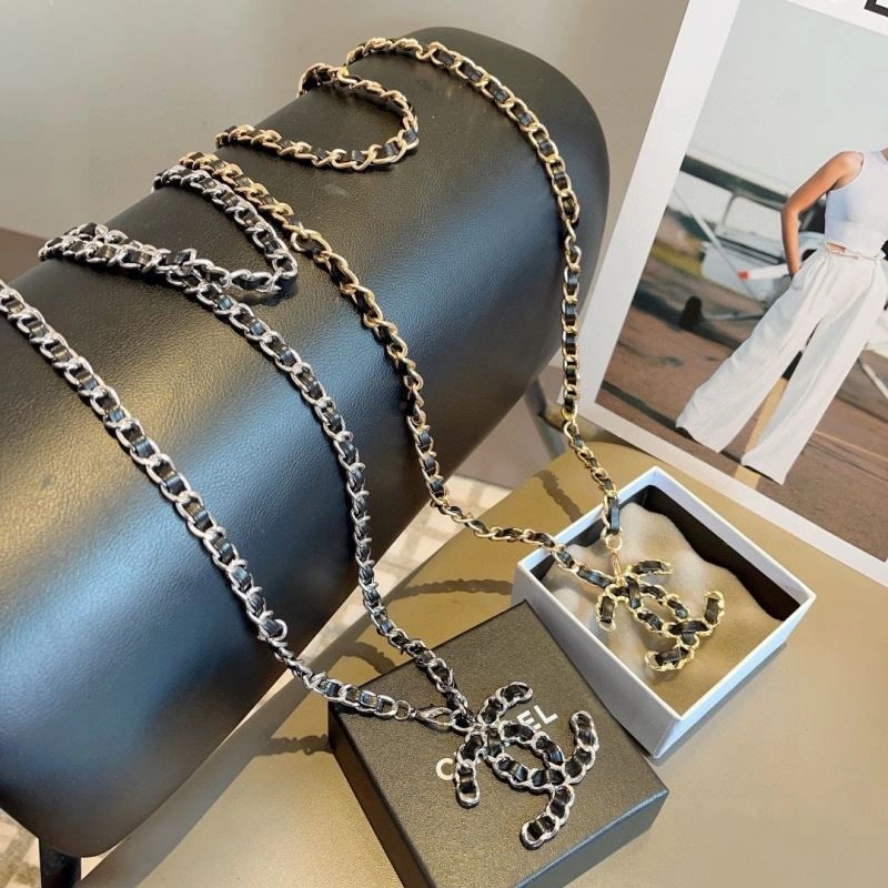 Supportive Chanel Chains 262717