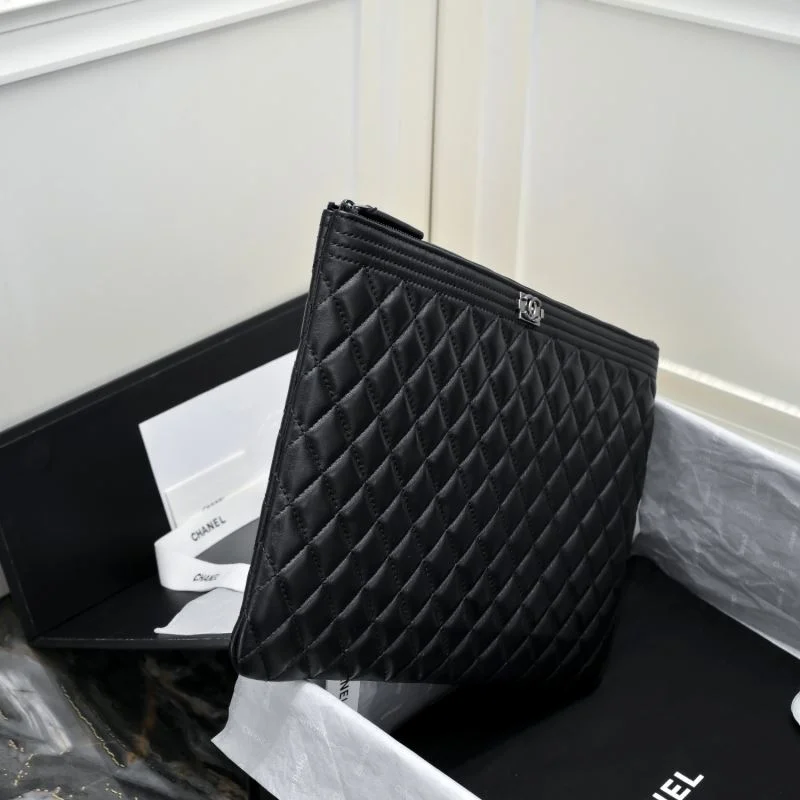 Chanel Clutch Bags Resilient 54078