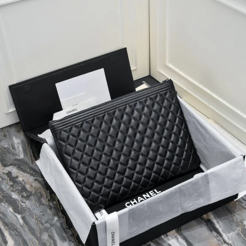 Chanel Clutch Bags Resilient 54078