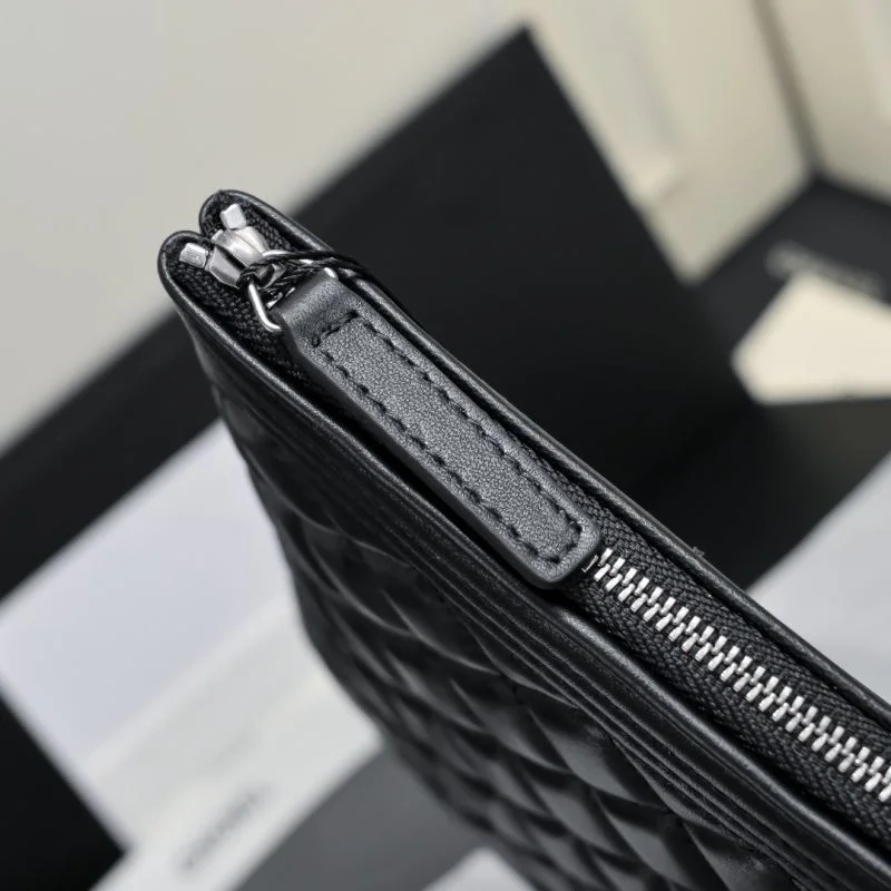 Chanel Clutch Bags Resilient 54078