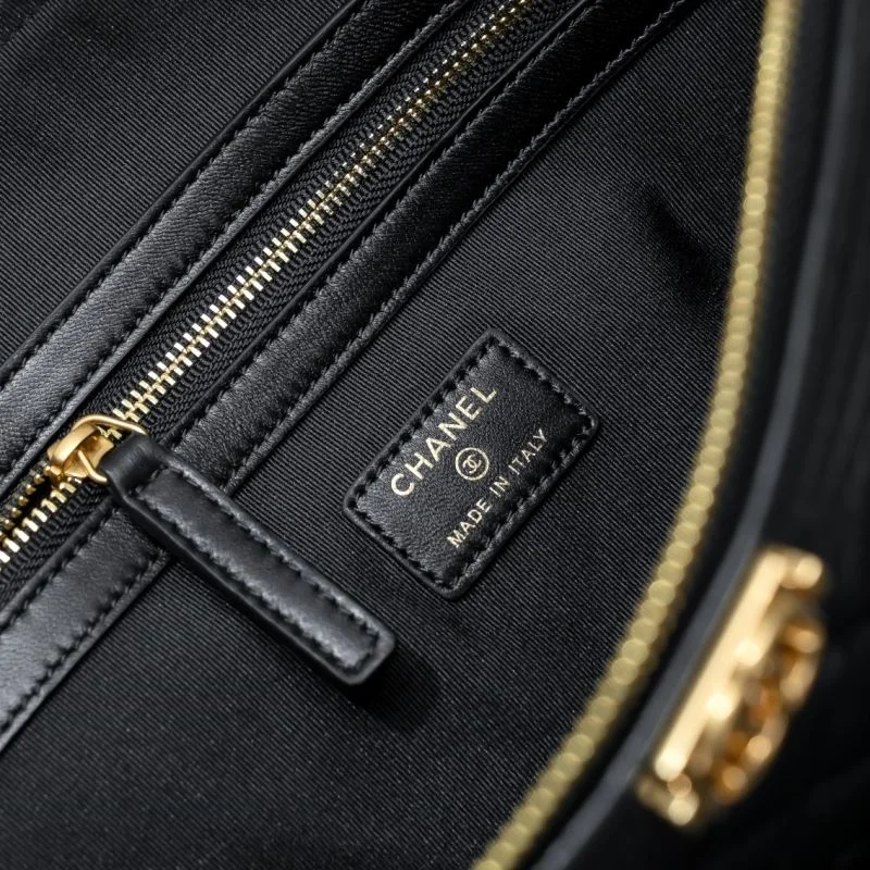 Chanel Clutch Bags EasyCare 54068