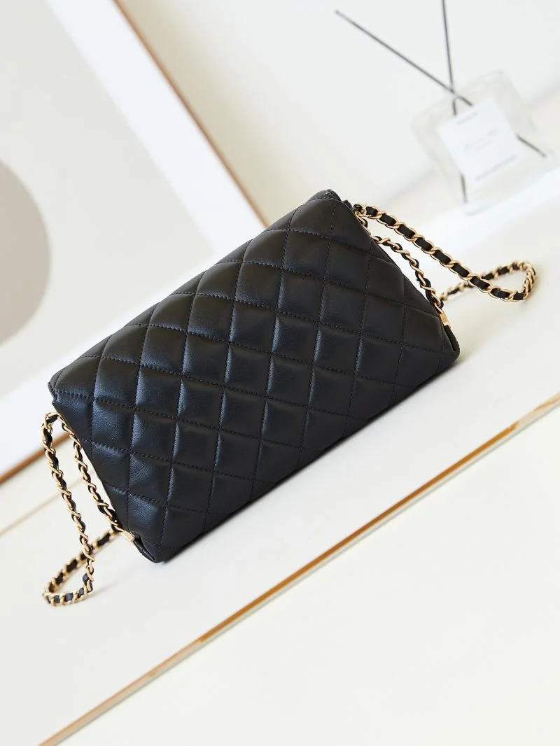 WeatherProof Chanel Clutch Bags 53982