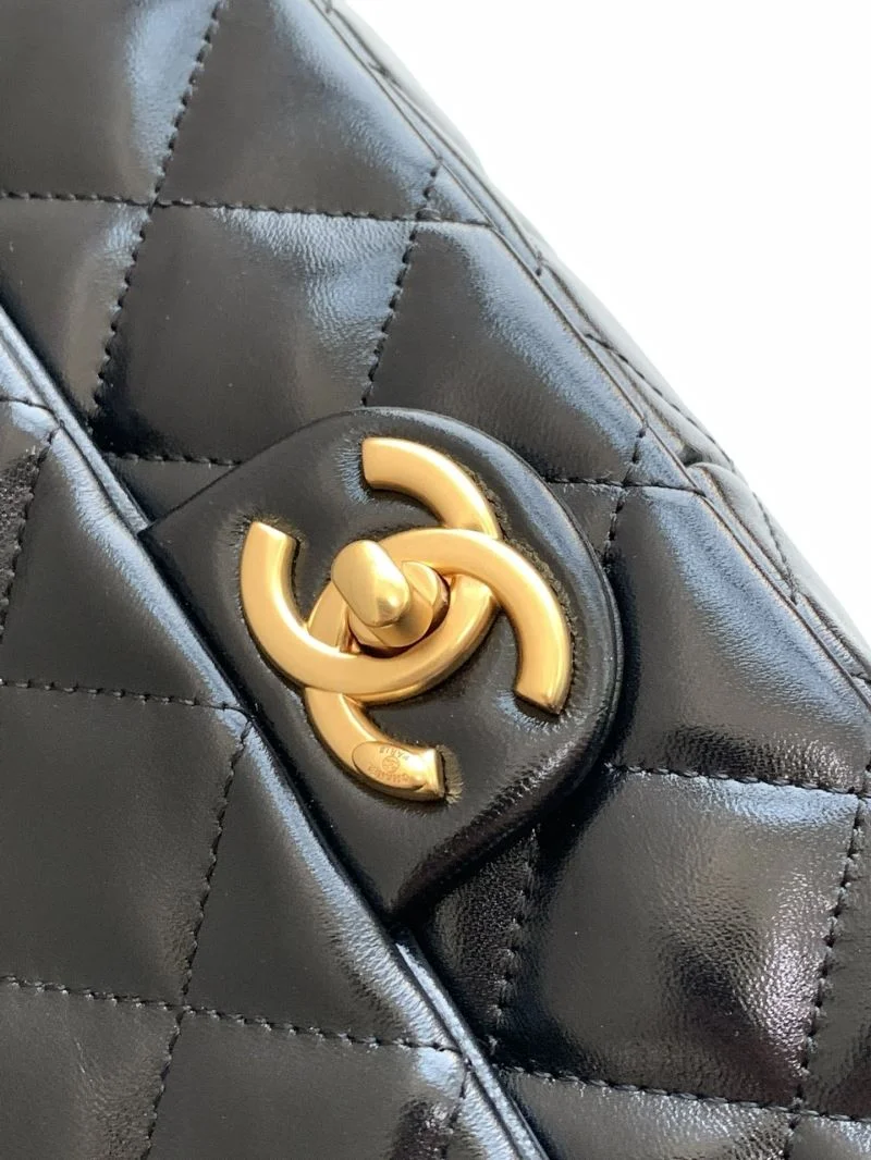 Refined Chanel Clutch Bags 53421