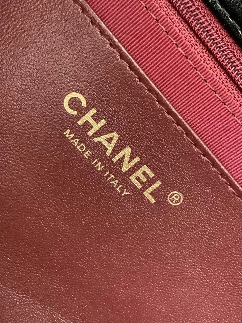 Refined Chanel Clutch Bags 53421