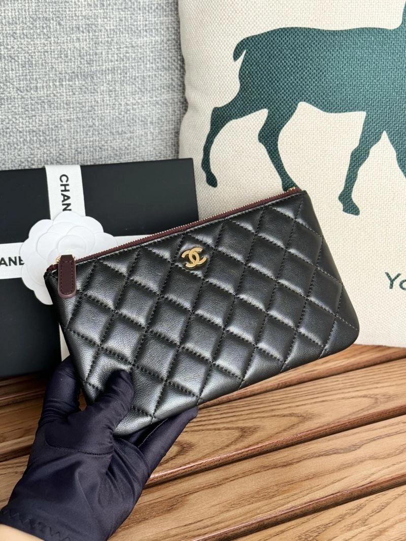WeatherProof Chanel Clutch Bags 57224
