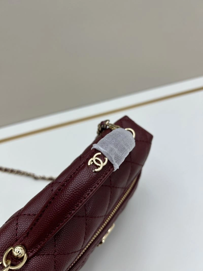 Tailored Chanel Cosmetic Bags 84411