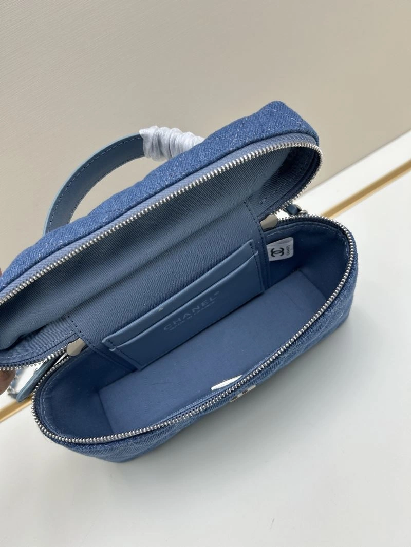 Resilient Chanel Cosmetic Bags 84412