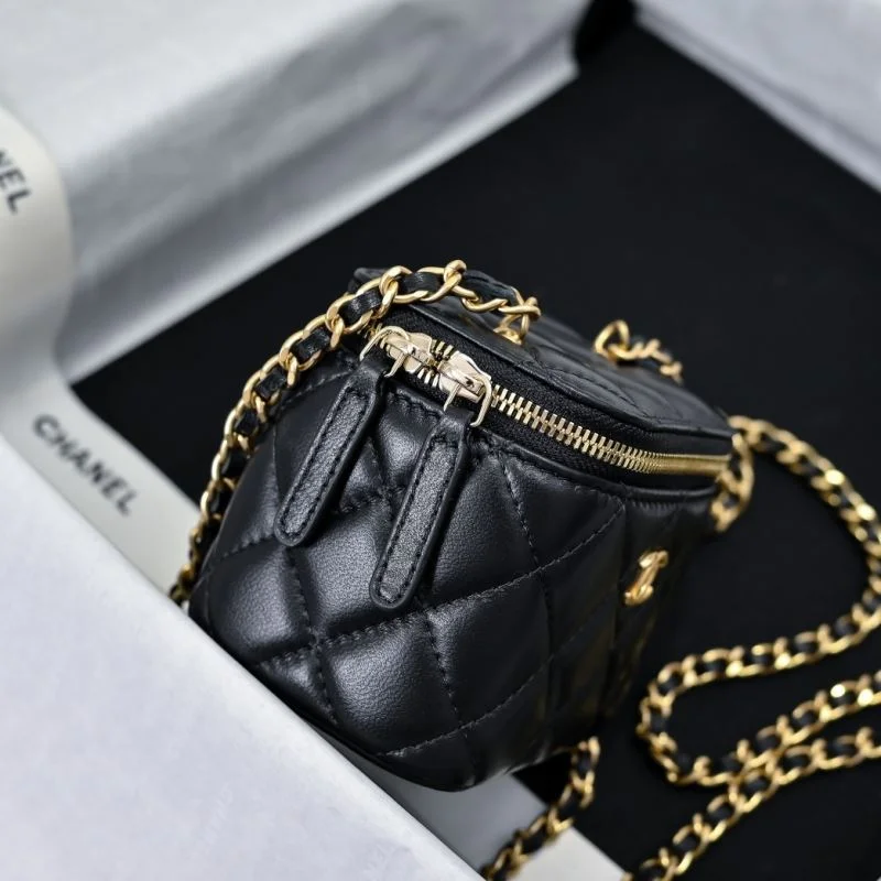 Chic Chanel Cosmetic Bags 54063