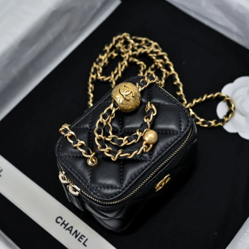 Chic Chanel Cosmetic Bags 54063