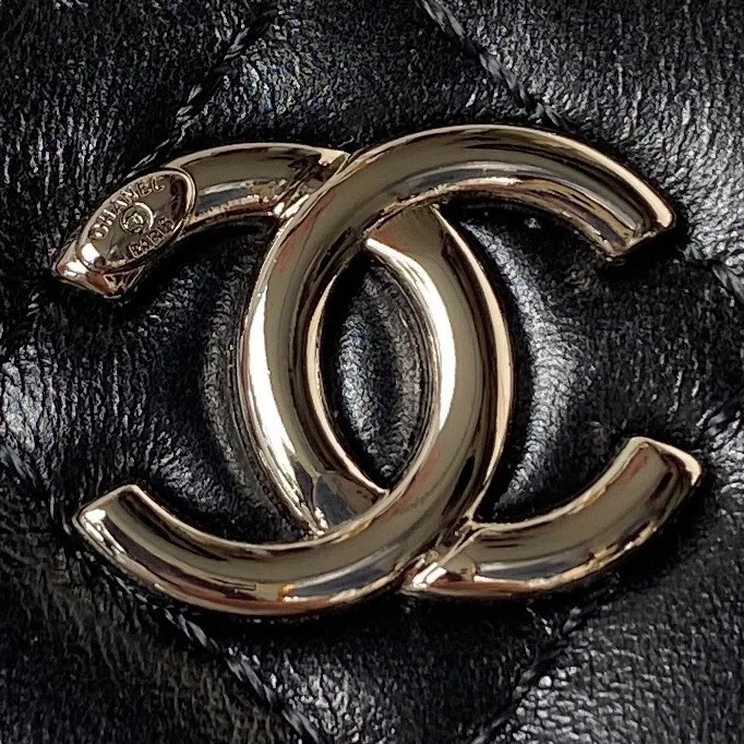 Chanel Cosmetic Bags TechFriendly 53947