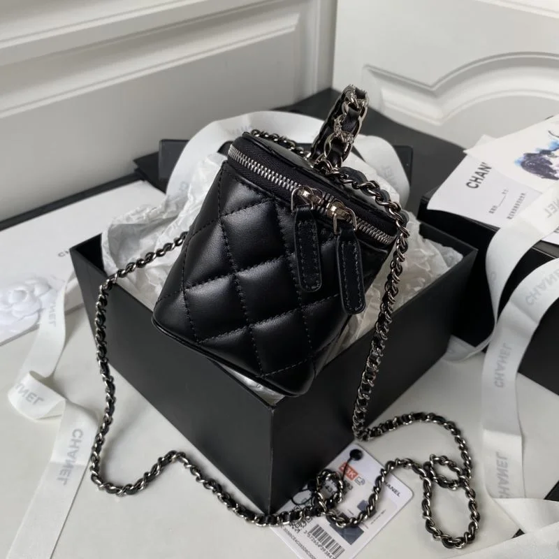 Chanel Cosmetic Bags TechFriendly 53947