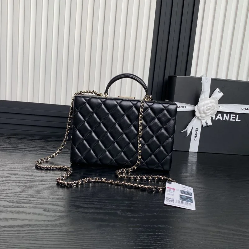 ComfortFit Chanel Cosmetic Bags 53946