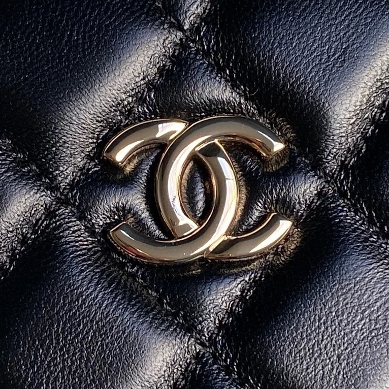ComfortFit Chanel Cosmetic Bags 53946