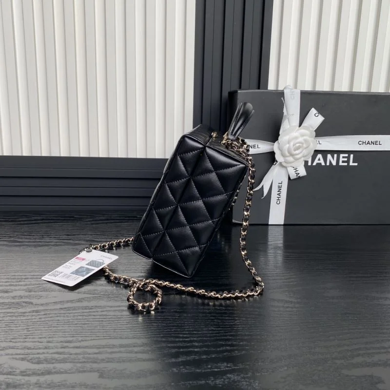 ComfortFit Chanel Cosmetic Bags 53946