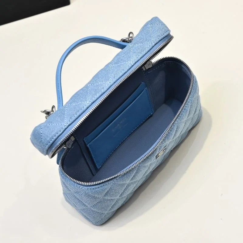 Chanel Cosmetic Bags Modern 54021