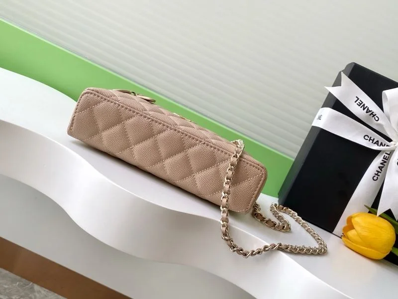 Vibrant Chanel Cosmetic Bags 53937