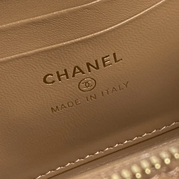 Chanel Cosmetic Bags Sleek 53926