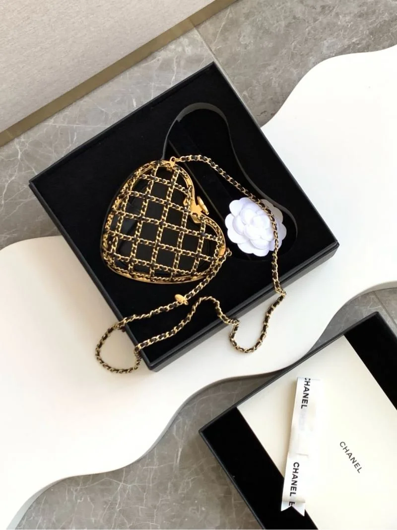 Chanel Cosmetic Bags WellDesigned 53432
