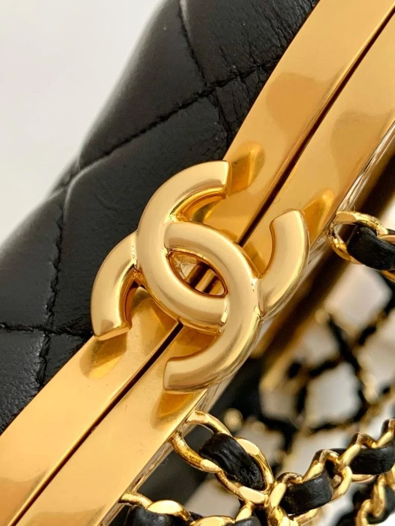 Chanel Cosmetic Bags WellDesigned 53432