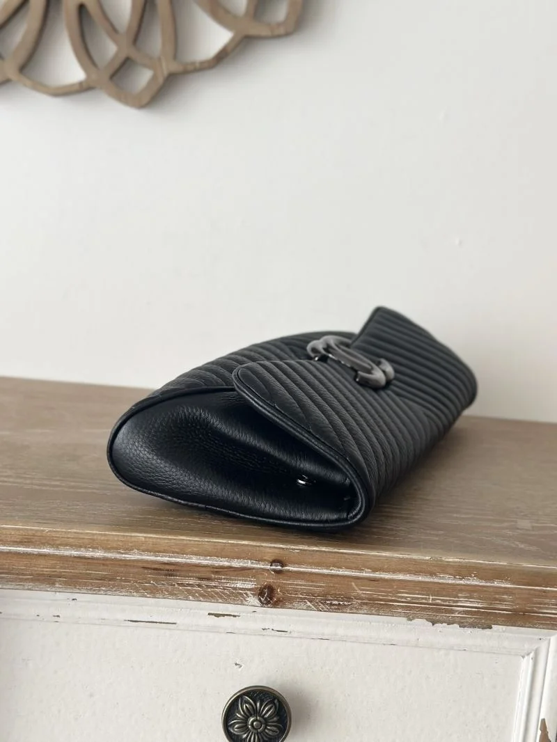 FreshLook Chanel Cosmetic Bags 53424
