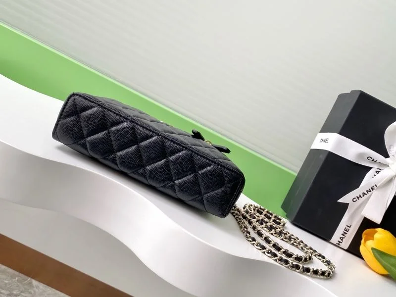 TechFriendly Chanel Cosmetic Bags 53411
