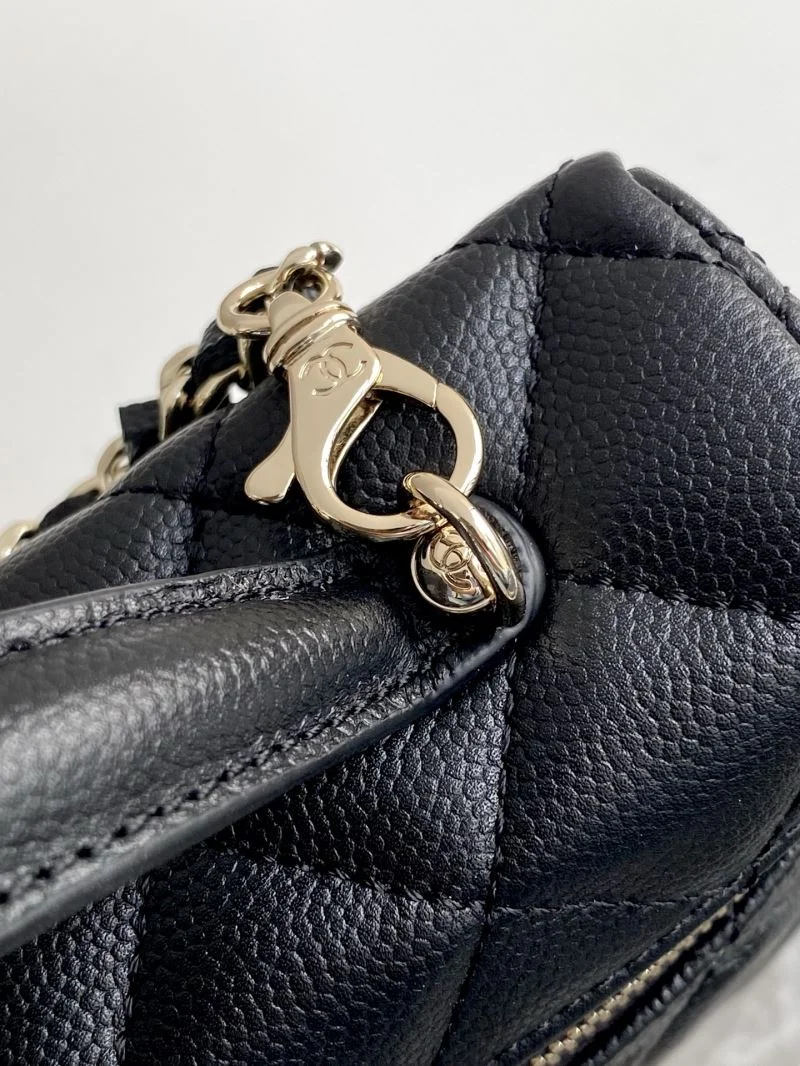 TechFriendly Chanel Cosmetic Bags 53411
