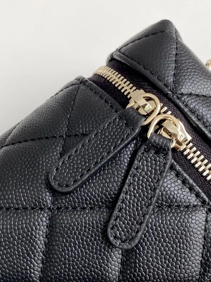 Lightweight Chanel Cosmetic Bags 53409