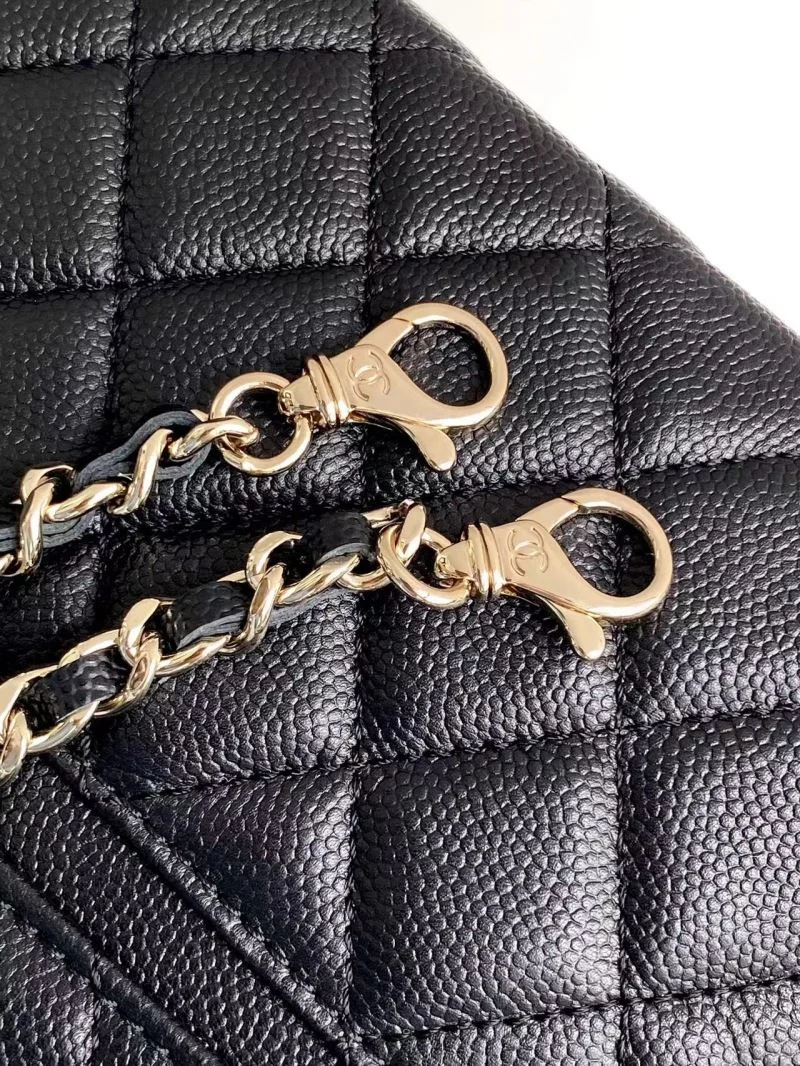 Lightweight Chanel Cosmetic Bags 53409