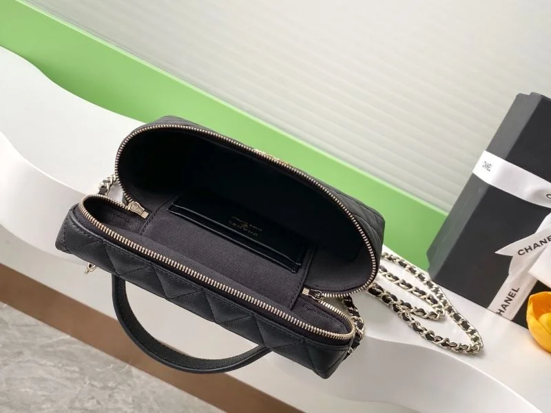 Lightweight Chanel Cosmetic Bags 53409