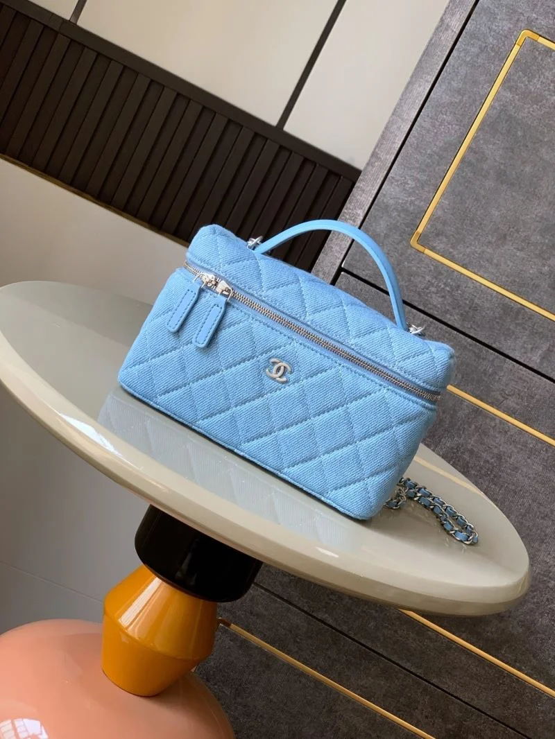 Chanel Cosmetic Bags ZipUp 53412