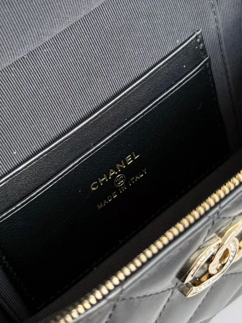 Chanel Cosmetic Bags WellDesigned 53408