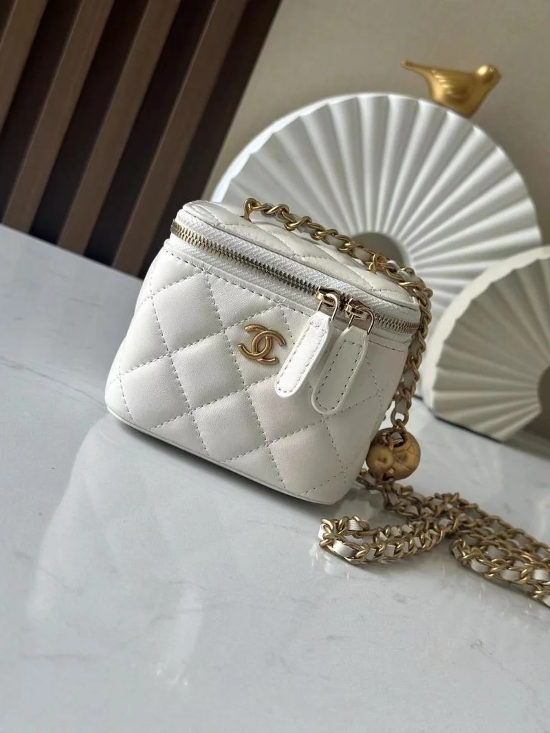 Chanel Cosmetic Bags TechFriendly 53416