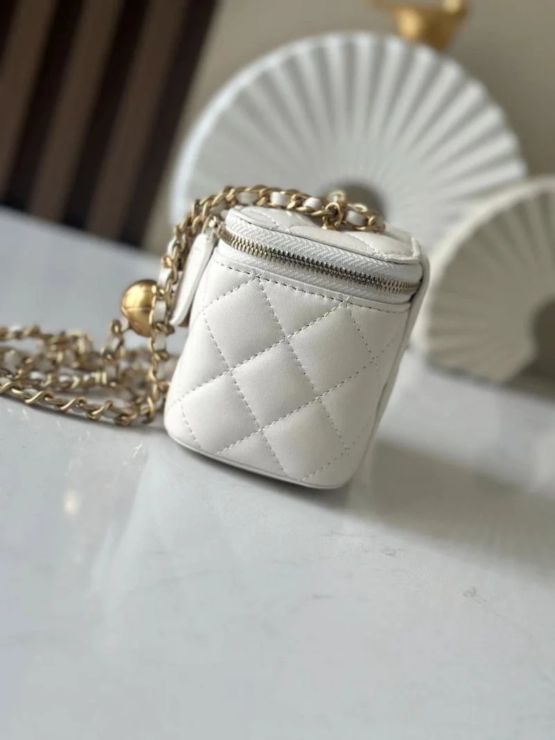 Chanel Cosmetic Bags TechFriendly 53416