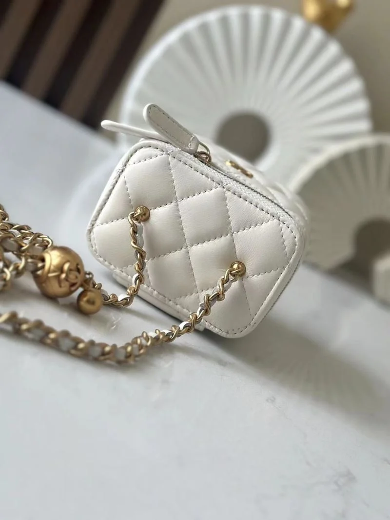 Chanel Cosmetic Bags TechFriendly 53416