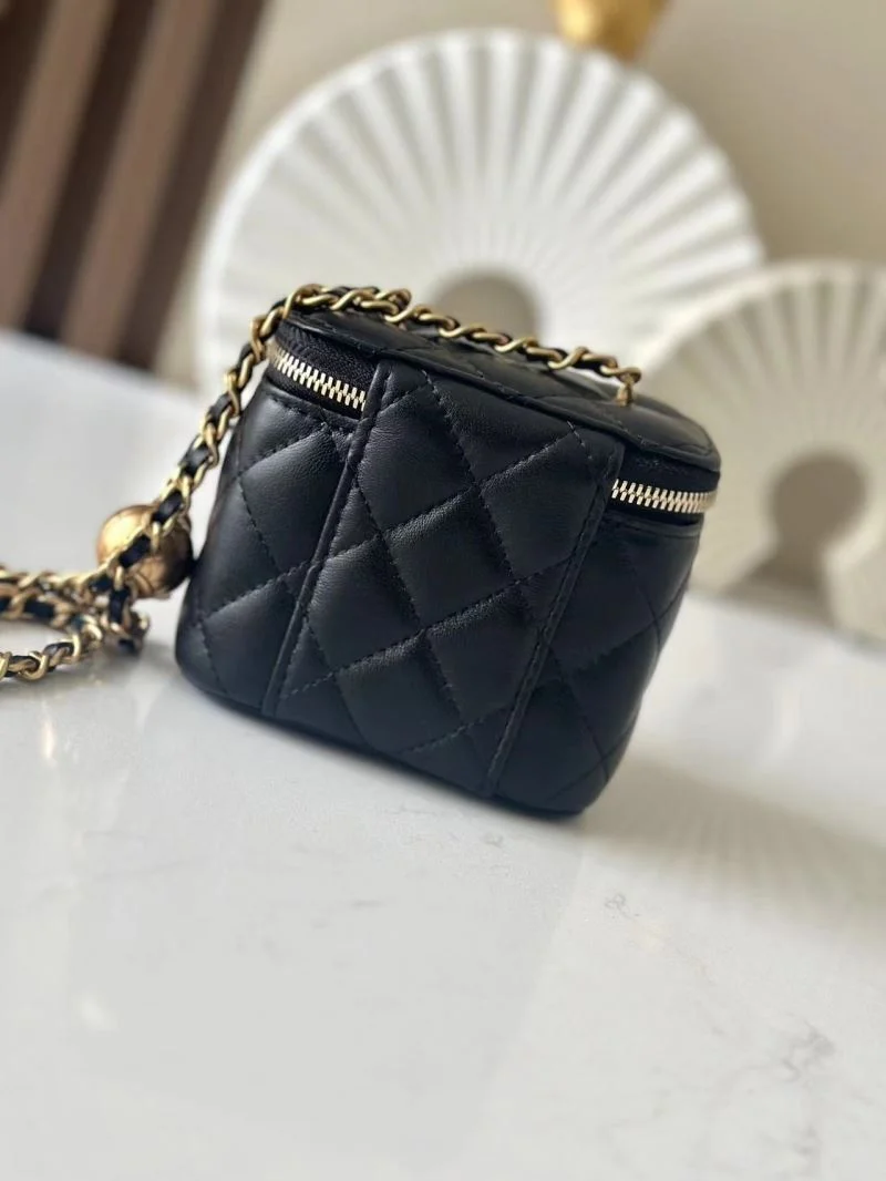 Chanel Cosmetic Bags Lightweight 53410