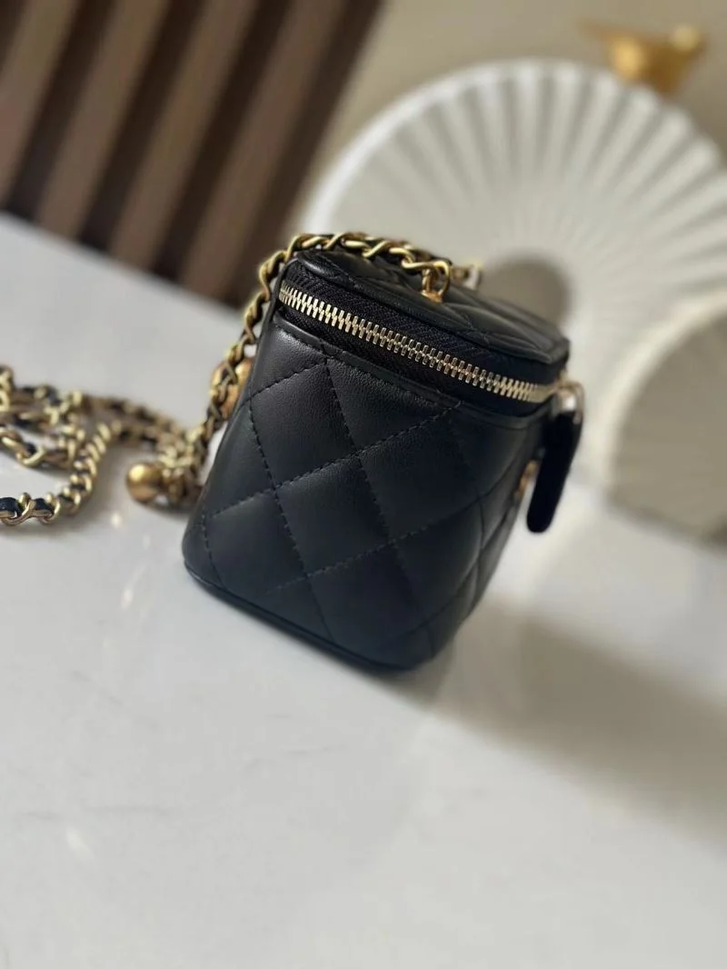 Chanel Cosmetic Bags Lightweight 53410