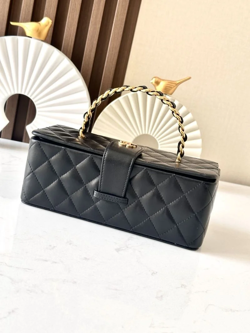 WellDesigned Chanel Cosmetic Bags 53414