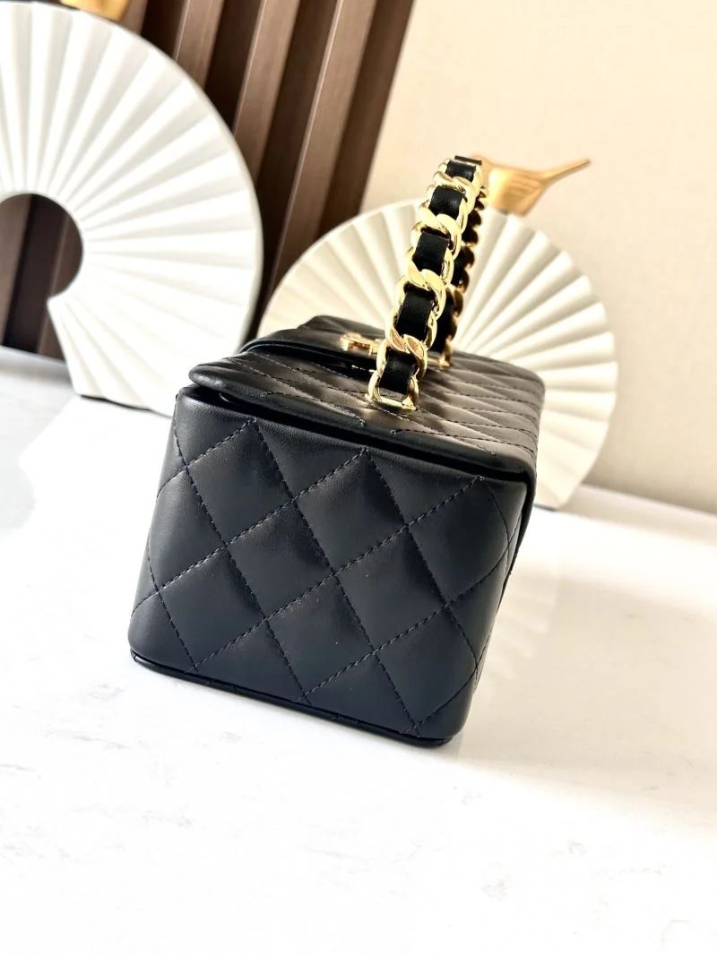 WellDesigned Chanel Cosmetic Bags 53414