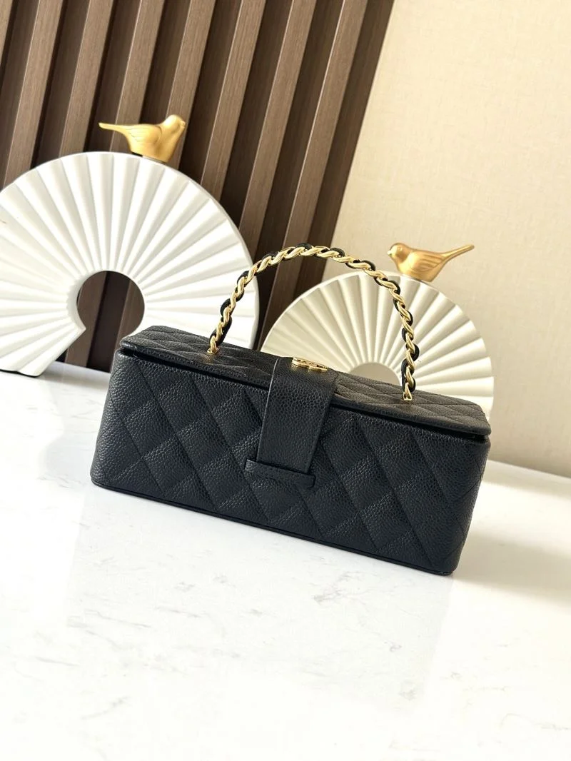 Elegant Chanel Cosmetic Bags 53403